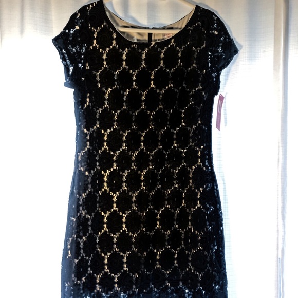 Dress up for any occasion - Picture 1 of 4